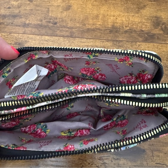 Betsey Johnson Double Pouch Wristlet Clutch Black Floral Print Purse Zip Around - Picture 5 of 8